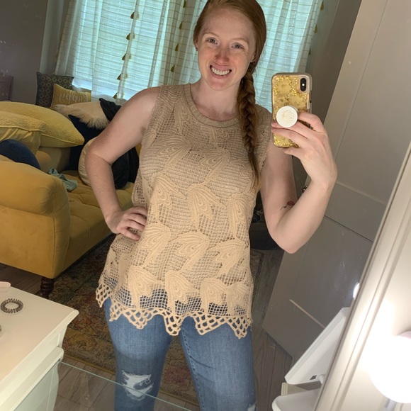 Lace Open-Back Top - Picture 2 of 6